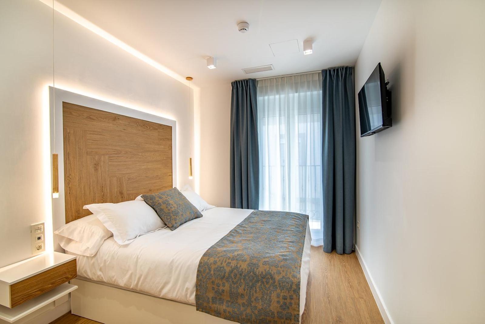 Mq Suites Veronica Valdepeñas Exteriör bild